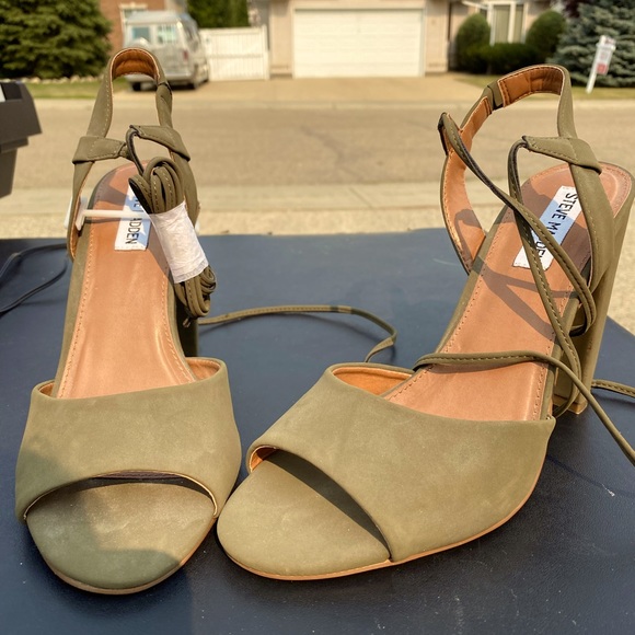 Steve Madden chunky heels- new, never worn!